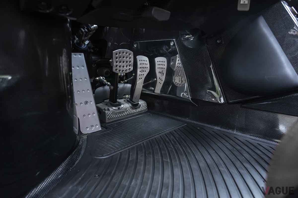 オークションに出品予定の2003年式フェラーリ「エンツォ」Robin Adams(c)2025 Courtesy of RM　Sotheby's