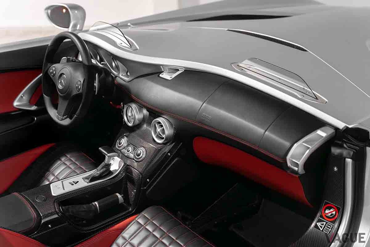 オークションに出品され落札された2009年式メルセデス・ベンツ「SLRマクラーレン・スターリング・モス」Alexandre Canale(c)2025 Courtesy of RM Sotheby's