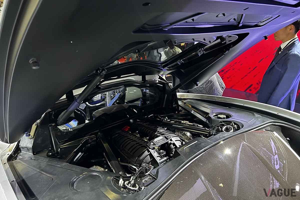 東京オートサロンで展示されている新型「シボレー・コルベットZ06」