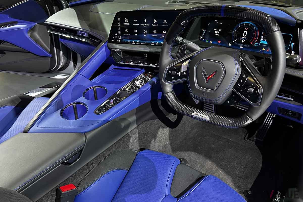 東京オートサロンで展示されている新型「シボレー・コルベットZ06」