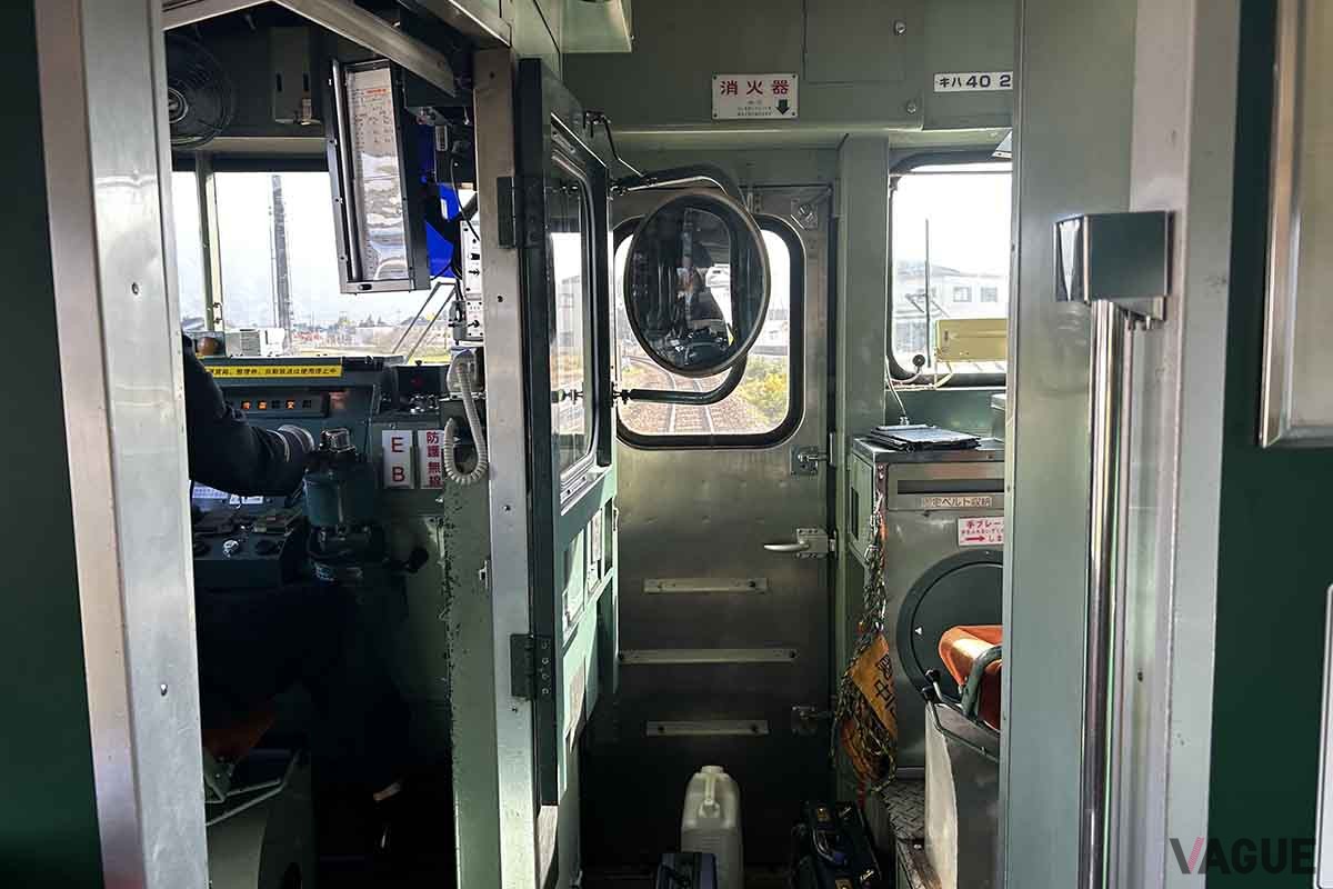 「べるもんた」の車内