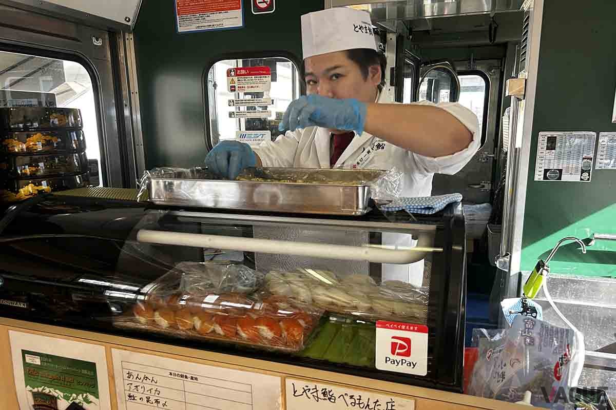 「べるもんた」の車内