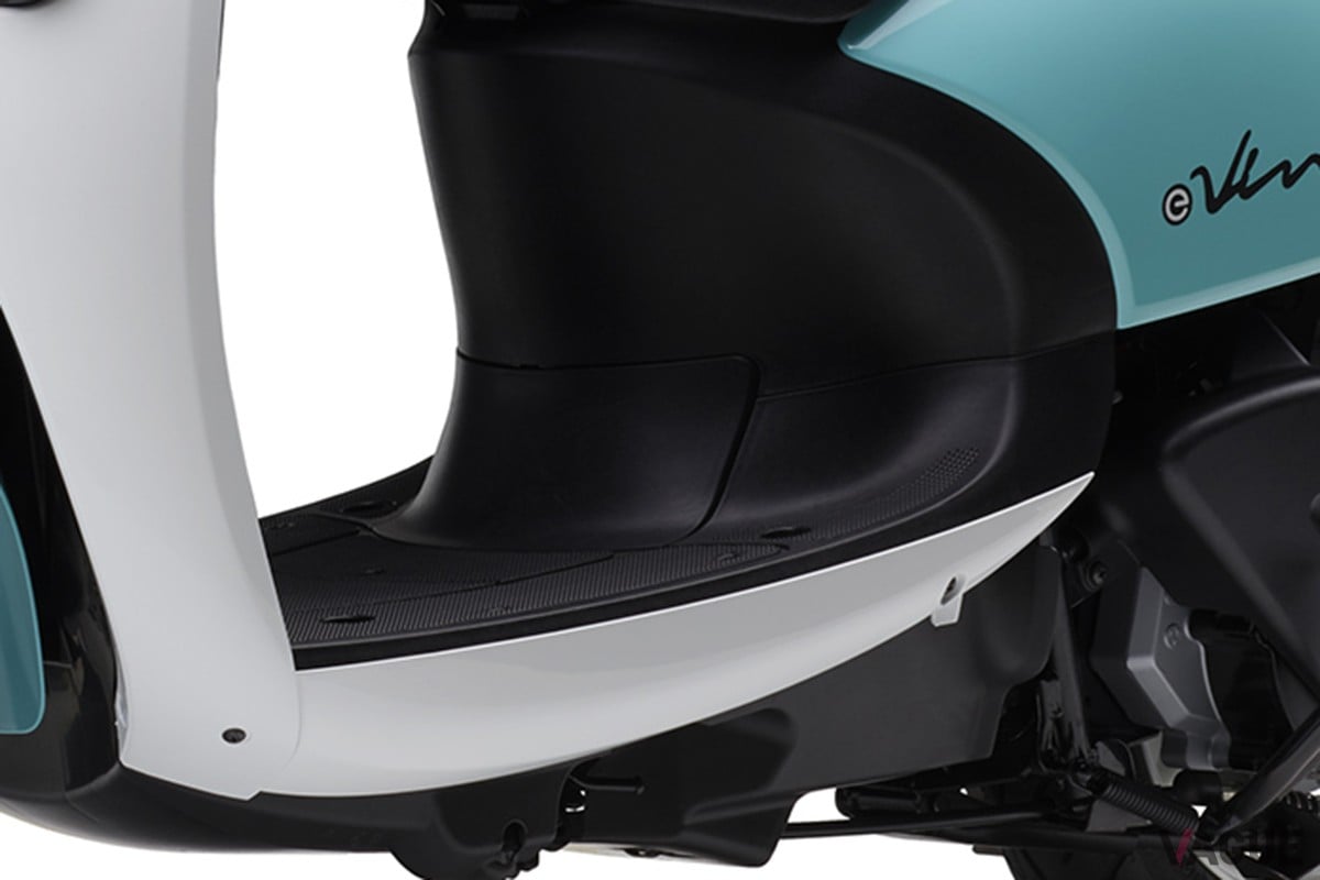 乗り降りがしやすいフラットなフットボード