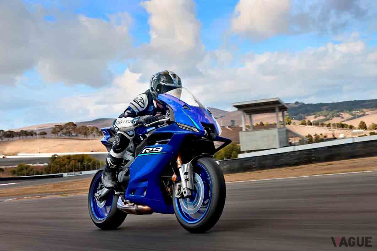 ヤマハ「YZF-R9」2026モデル。新色ブルーは5月15日発売