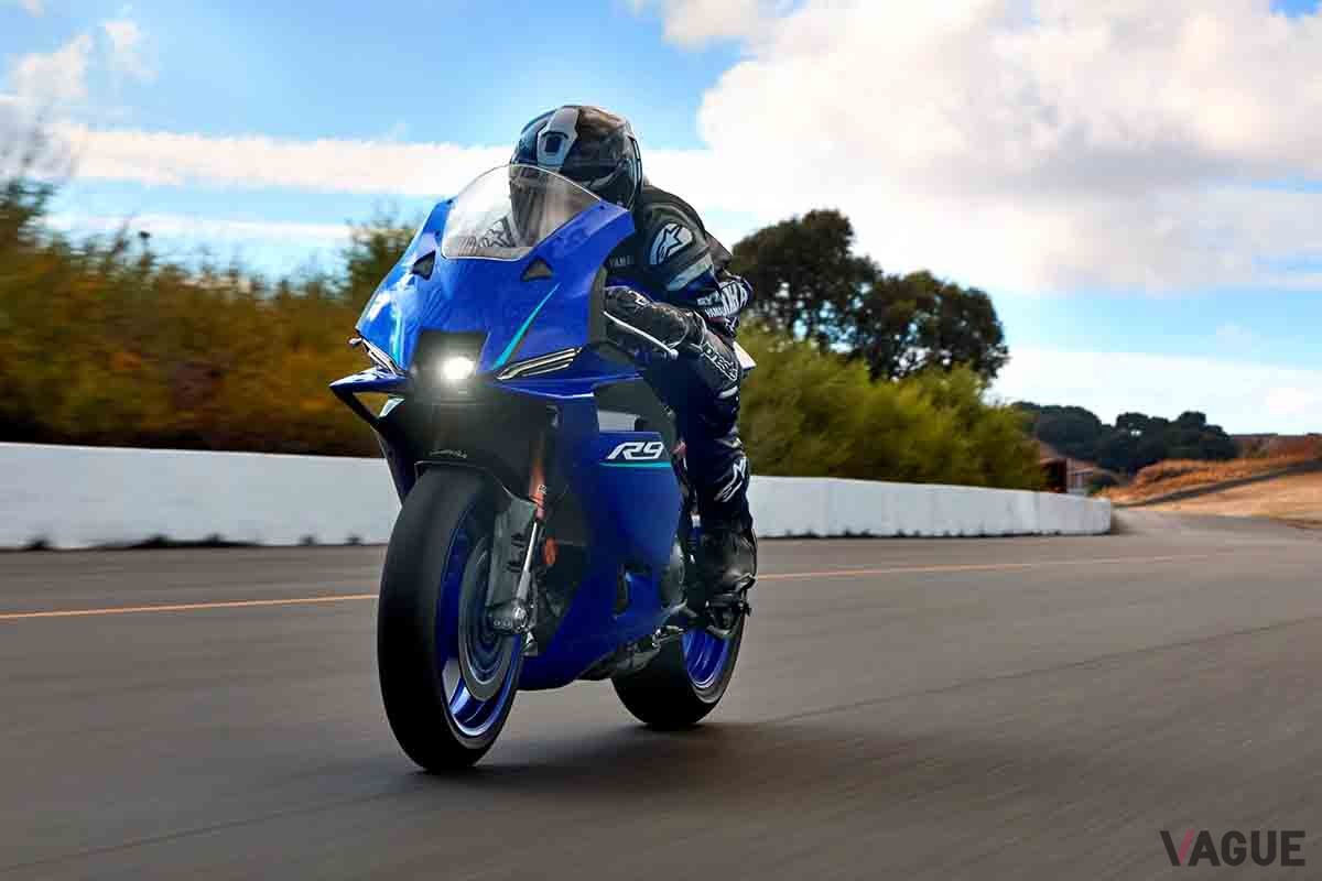 ヤマハ「YZF-R9」2026モデル。新色ブルーは5月15日発売