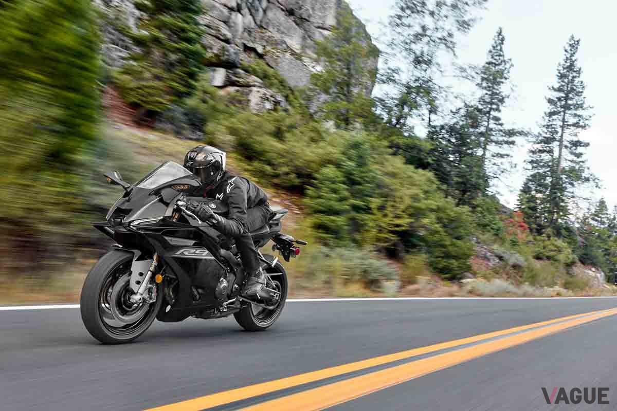 欧州で発表されたヤマハ「YZF−R9」2026年モデルのブラックは日本導入予定がない