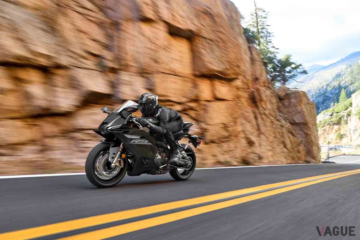 欧州で発表されたヤマハ「YZF−R9」2026年モデルのブラックは日本導入予定がない