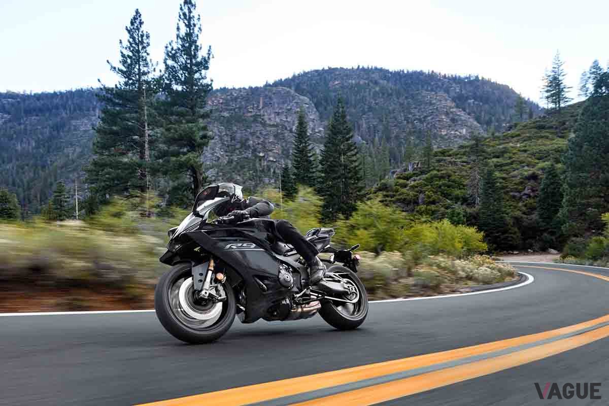 欧州で発表されたヤマハ「YZF−R9」2026年モデルのブラックは日本導入予定がない