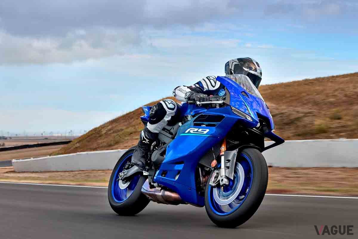 ヤマハ「YZF-R9」2026モデル。新色ブルーは5月15日発売