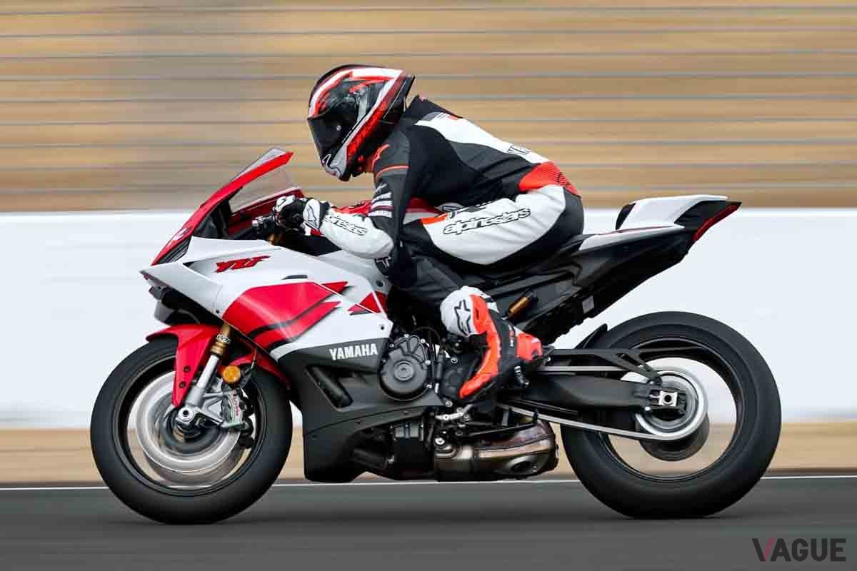 2026年1月30日に日本で発売されるヤマハ「YZF-R9」2026モデルの「70th Anniversary Edition」