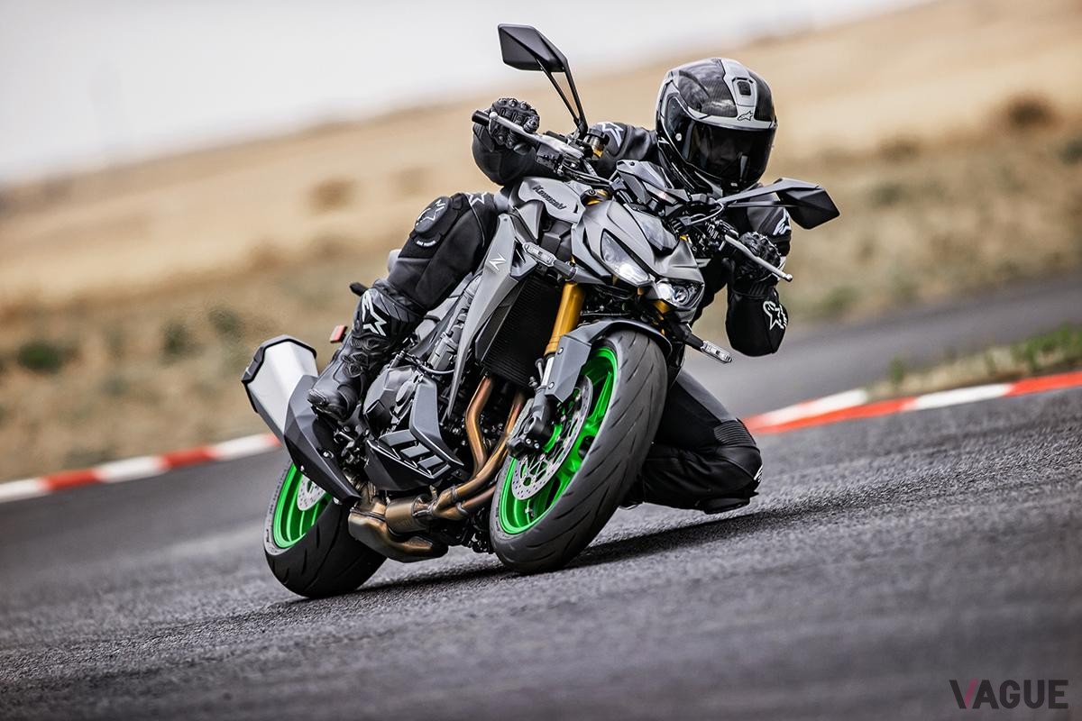 2026年2月14日に発売予定のカワサキ新型「Z1100 SE」