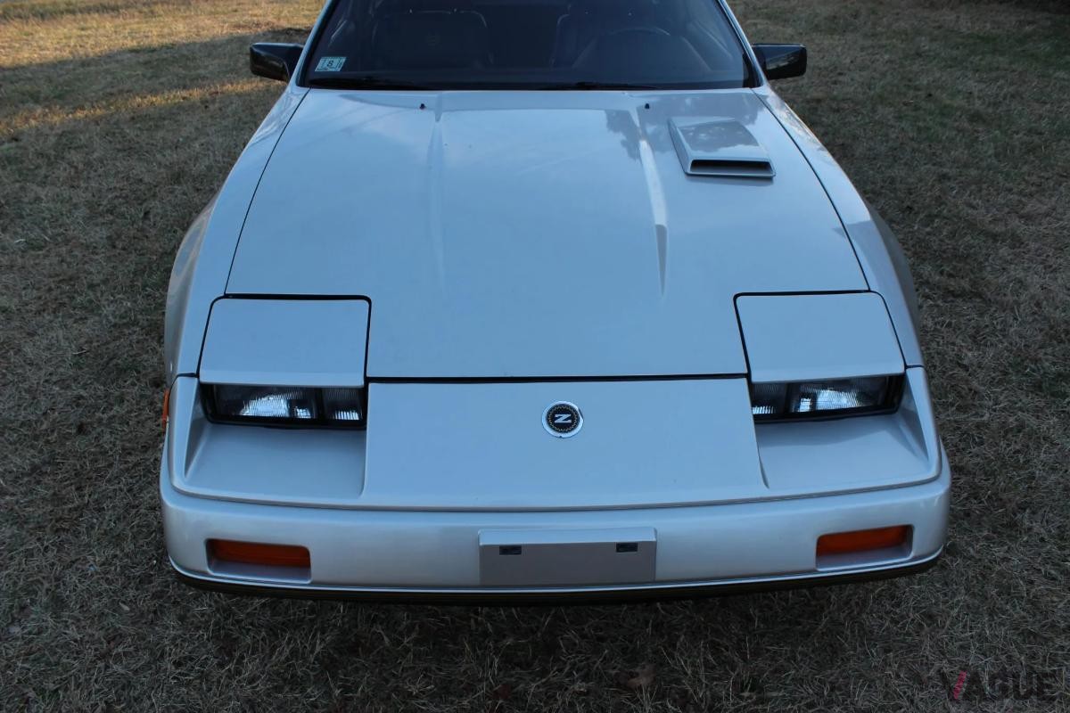 オークションに出品された1984年式の日産「300ZX ターボ」50周年記念モデル