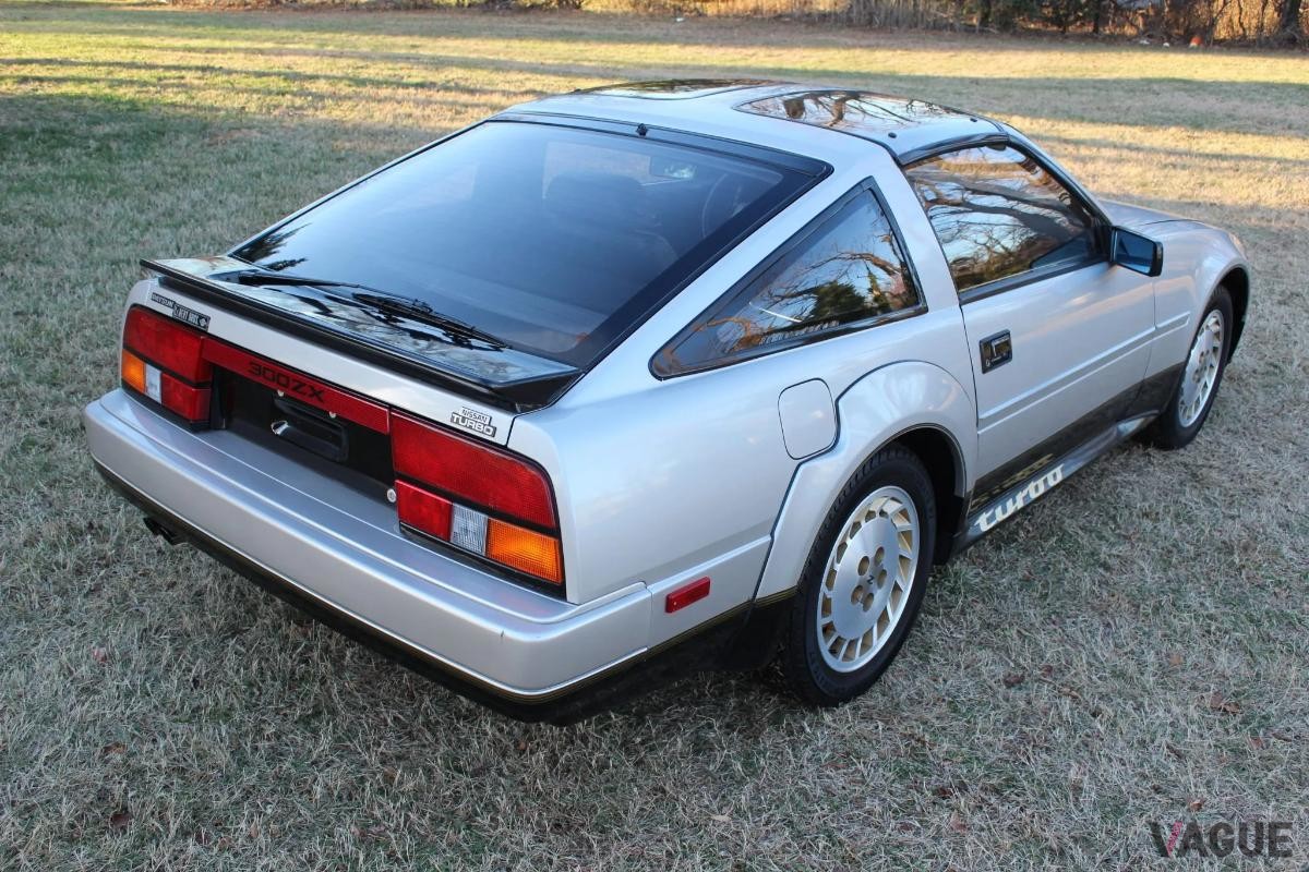 オークションに出品された1984年式の日産「300ZX ターボ」50周年記念モデル