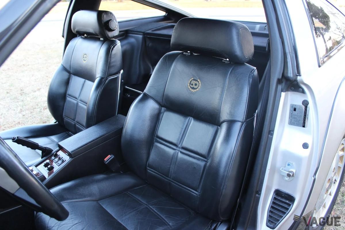オークションに出品された1984年式の日産「300ZX ターボ」50周年記念モデル