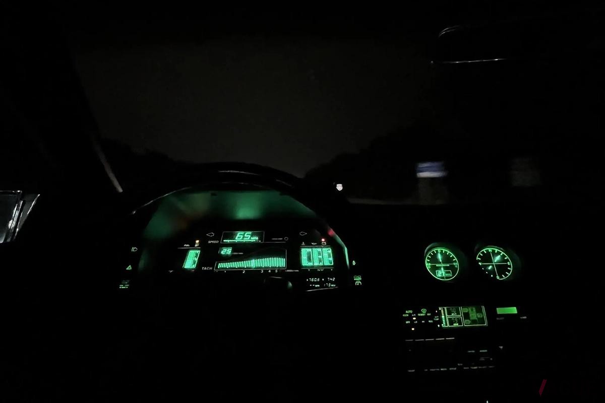 オークションに出品された1984年式の日産「300ZX ターボ」50周年記念モデル