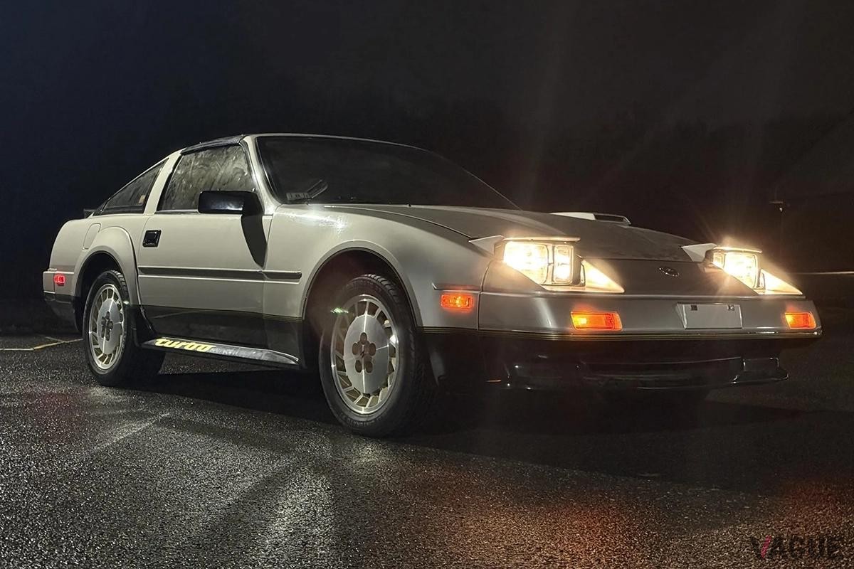 オークションに出品された1984年式の日産「300ZX ターボ」50周年記念モデル