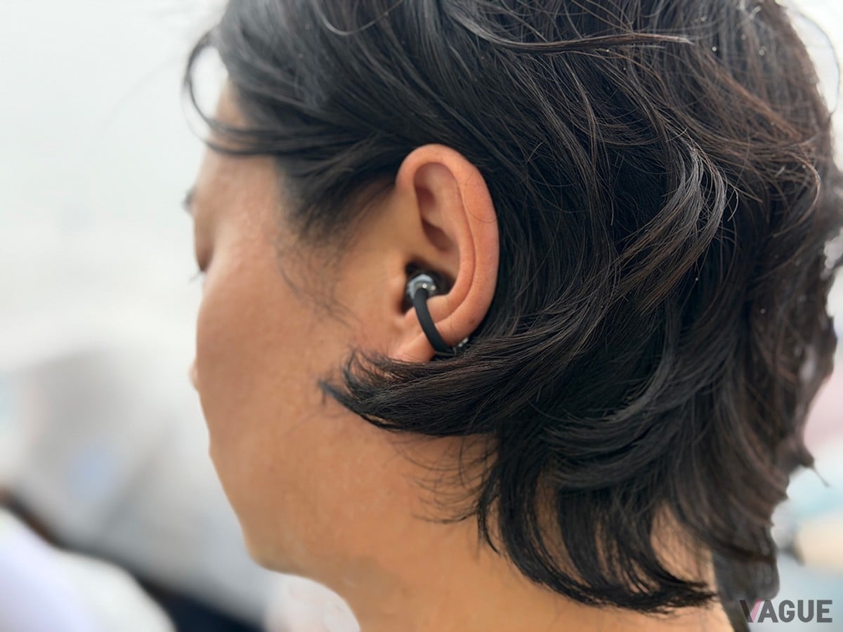 「HUAWEI FreeClip 2」は自動音量調整⁠機能を完備。周囲の音量に合わせて音量を自動調整し、クリアでな音質をキープできます。