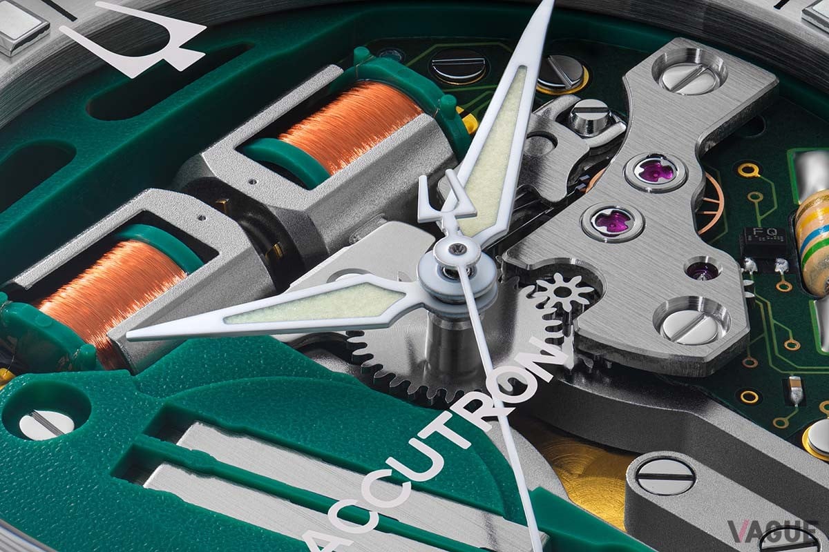 メカメカしさが最高！ 機械式でもクォーツでもない腕時計!? 「音叉」が