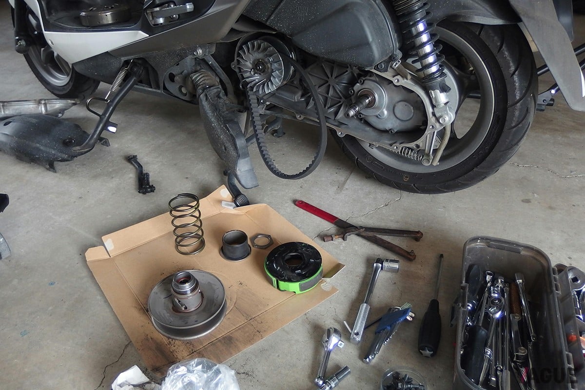 走行を重ねるごとにさまざまなパーツが摩耗するため、定期的なメンテナンスが求められる