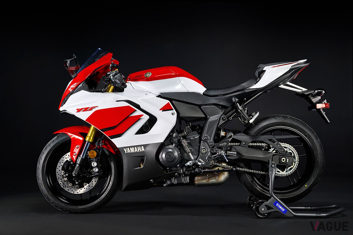 ヤマハ創立70周年の記念カラーをまとった「YZF-R7」