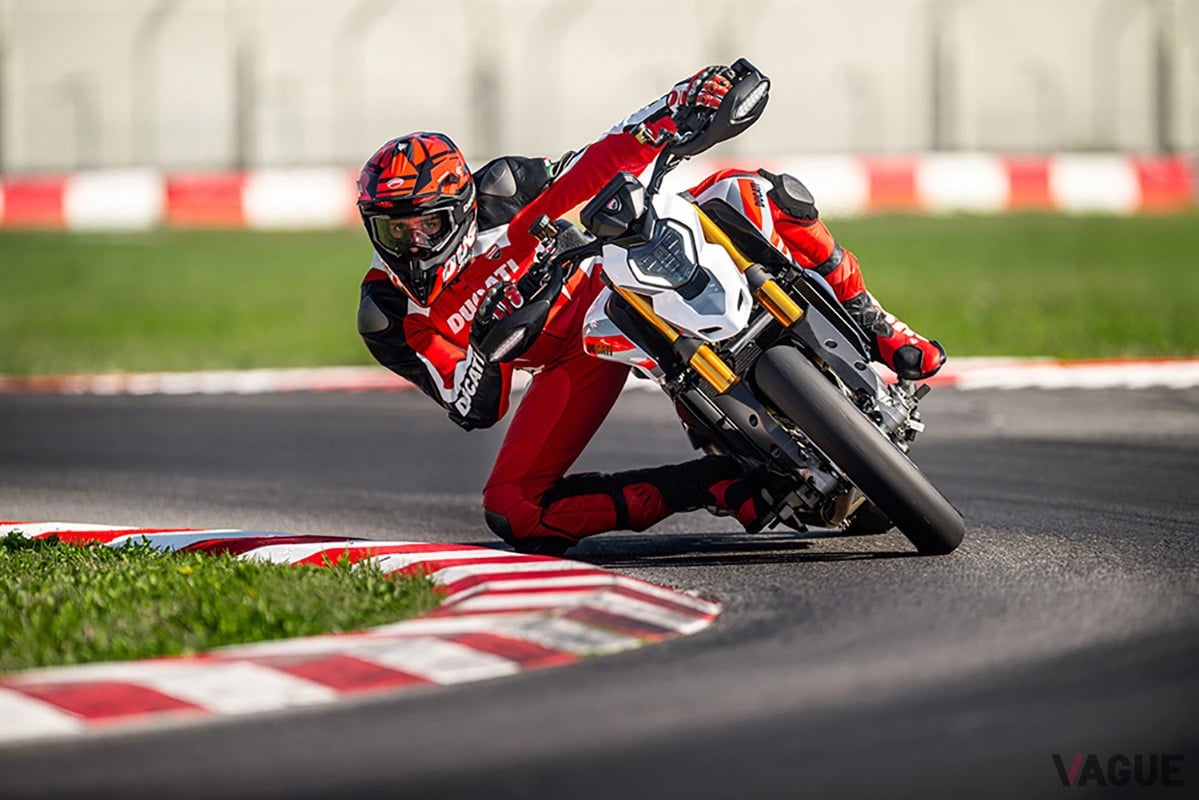 ドゥカティ新型「ハイパーモタードV2」