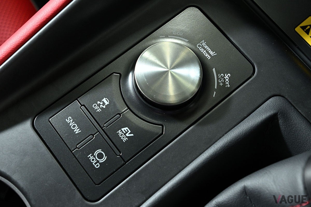 レクサス新型「IS300h」