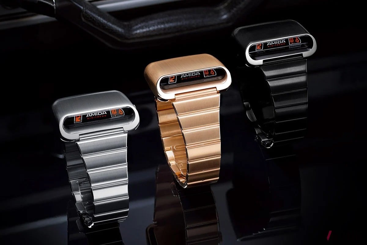 AMIDA「Digitrend（デジトレンド）」。一見すると“逆に”スマートウォッチ風？ 未来的デザインだが中身は2枚のディスクとプリズムというアナログな創意工夫がたまらない。