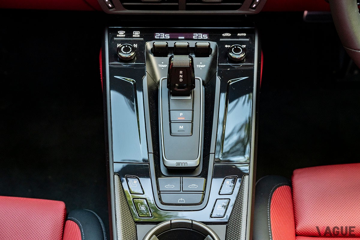 ポルシェ「911カレラ GTS カブリオレ」