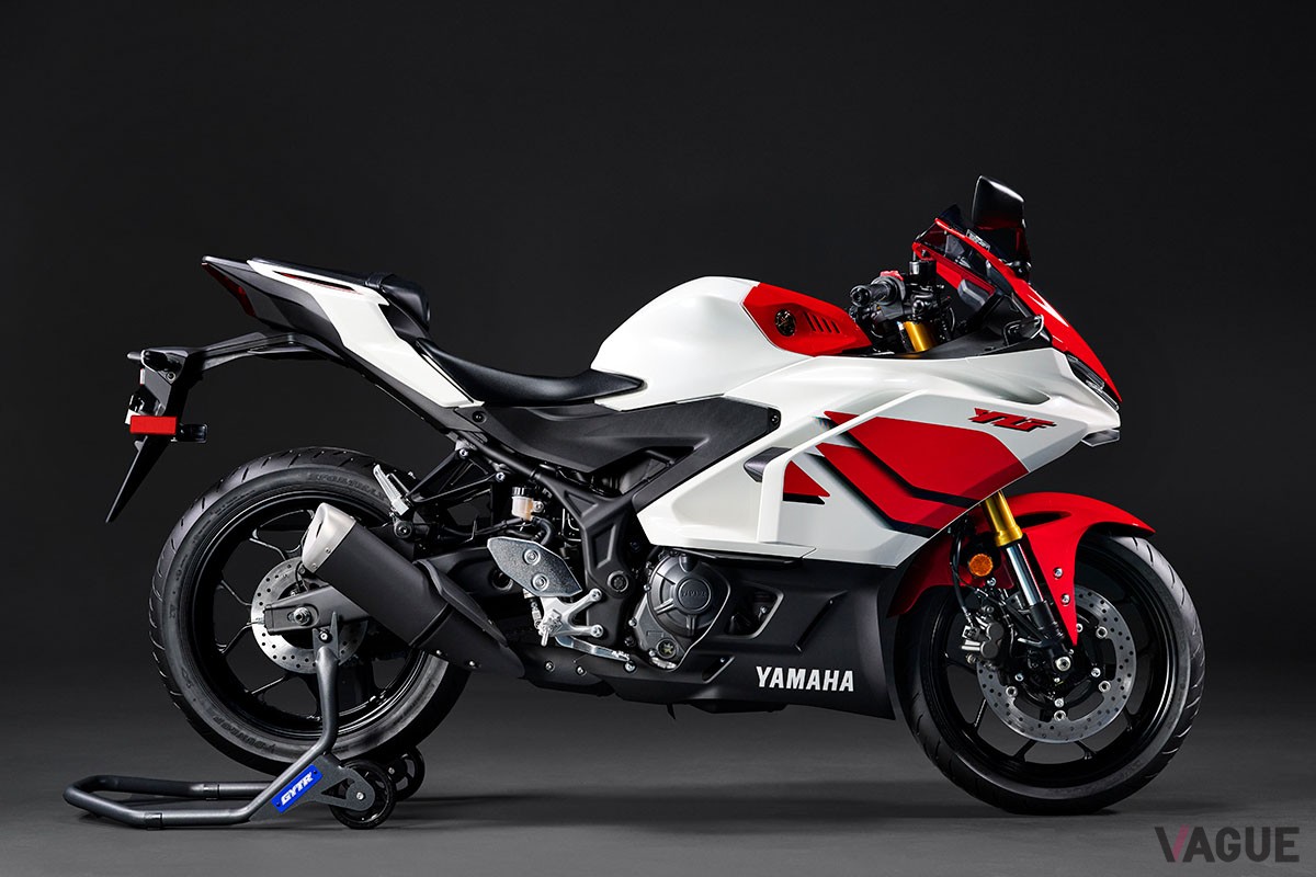 ヤマハ創立70周年の記念カラーをまとった「YZF-R3」