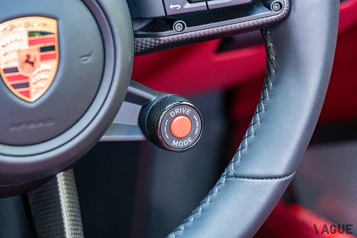 ポルシェ「911カレラ GTS カブリオレ」