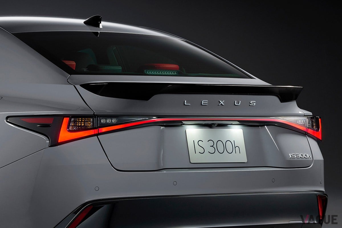 レクサス新型「IS300h」