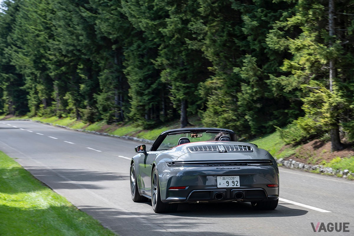 ポルシェ「911カレラ GTS カブリオレ」