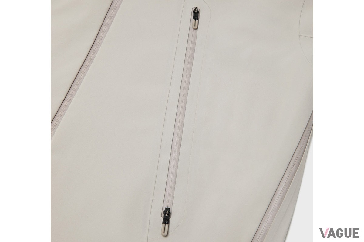 HARD SHELL JACKET“GORE-TEX C-KNIT CREAS”：8万8000円