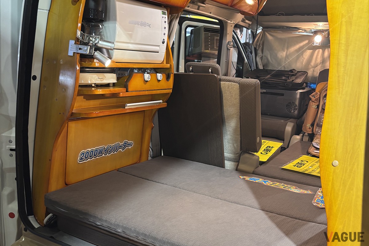 東京オートサロンで展示された「給電くんPOPルーフ」