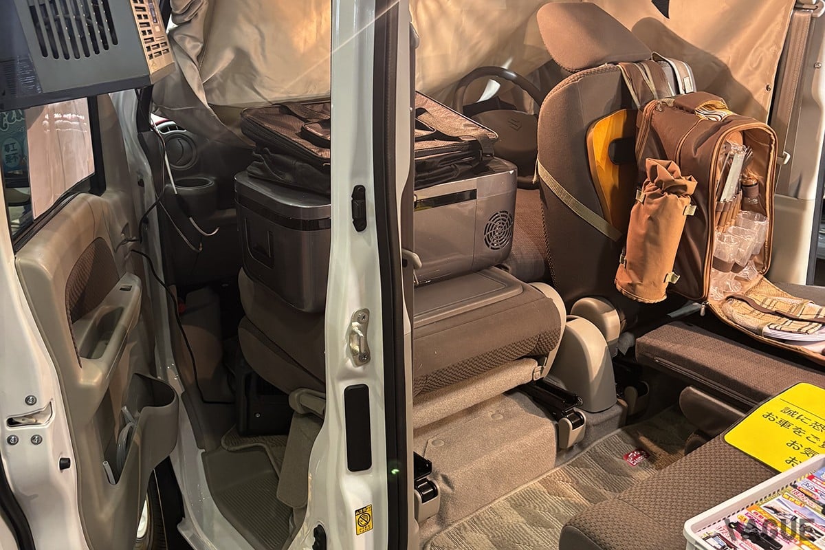 東京オートサロンで展示された「給電くんPOPルーフ」