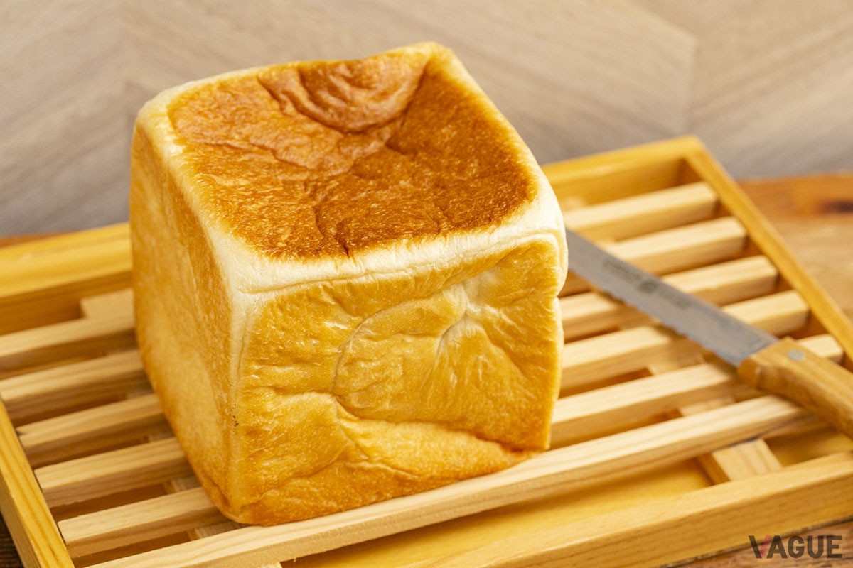 「パン・ド・ミ」1斤490円、2斤980円（写真は1斤）