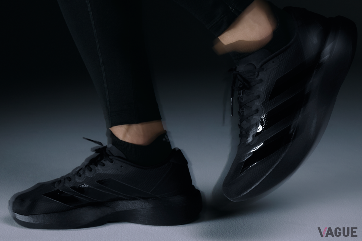 ADIZERO EVO SL WOVEN：1万8000円