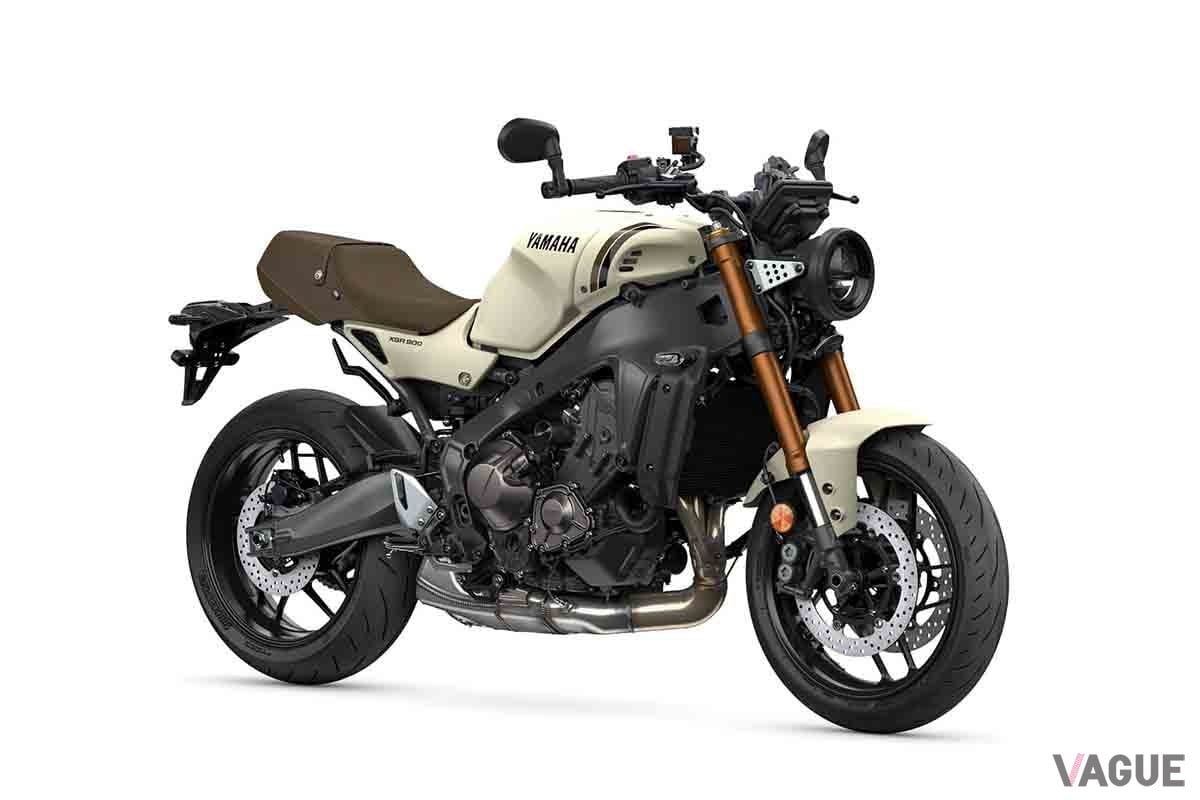 ヤマハ「XSR900」セラミックアイボリー(アイボリー)