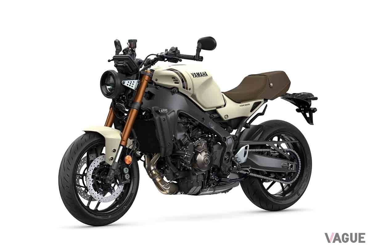 ヤマハ「XSR900」セラミックアイボリー(アイボリー)