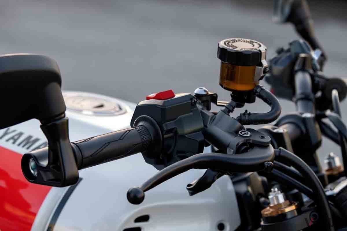 ヤマハ「XSR900」