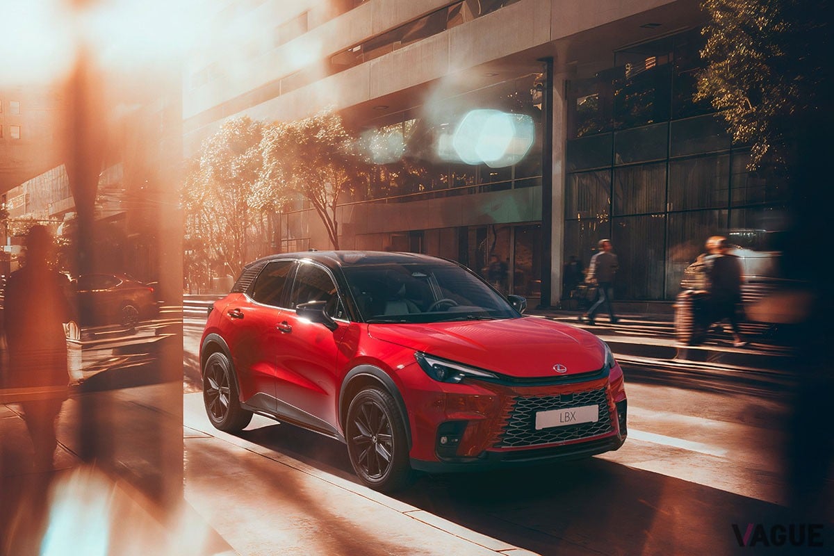 レクサス「LBX」の欧州市場向け特別仕様車「バイブラントエディション」