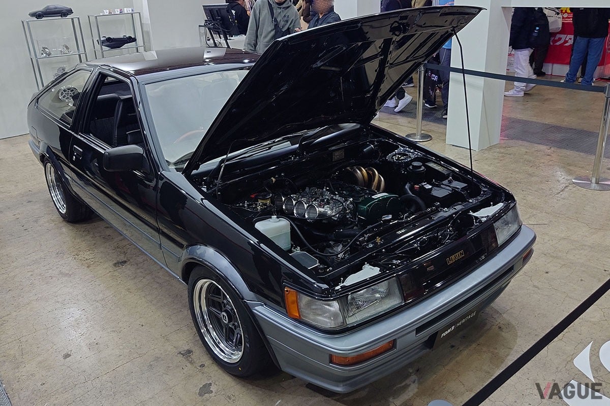 “TOM’S HERITAGE”のAE86「カローラ レビン」