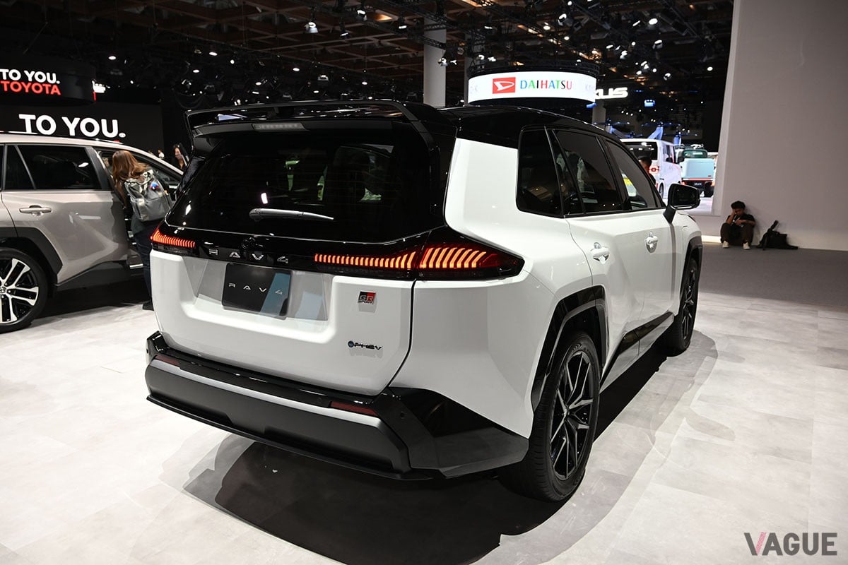 トヨタ新型「RAV4 GRスポーツ」