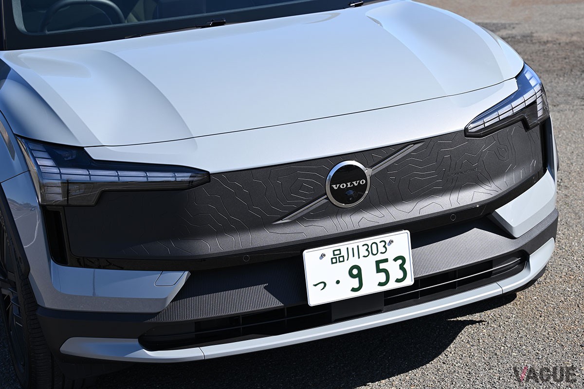 ボルボ「EX30 クロスカントリー ウルトラ ツインモーター パフォーマンス」