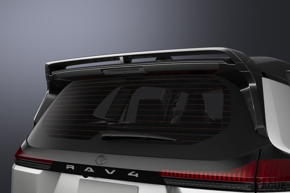 トヨタ「RAV4 GRスポーツ」（PHEV）