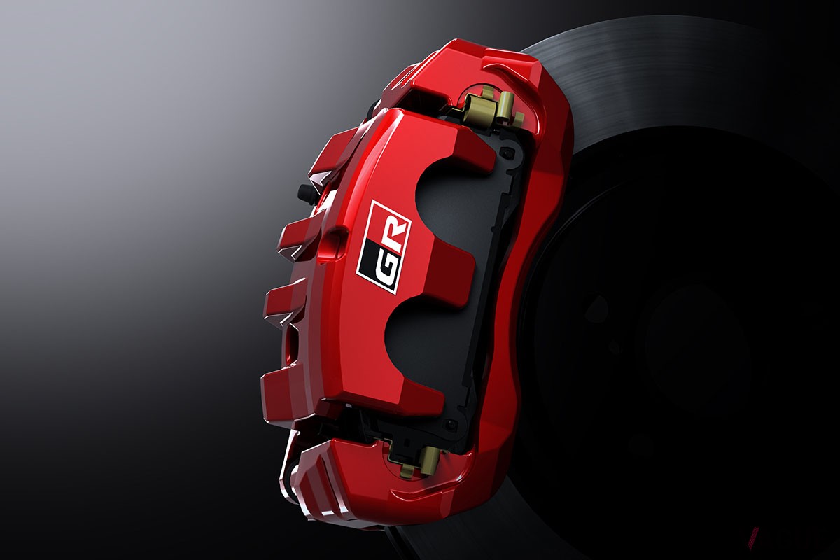 トヨタ「RAV4 GRスポーツ」（PHEV）