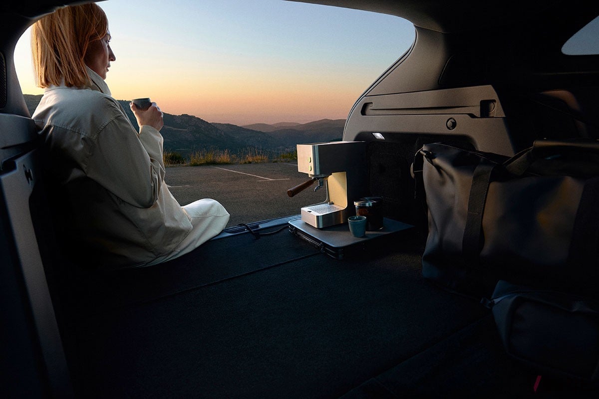 マツダ「CX-6e」