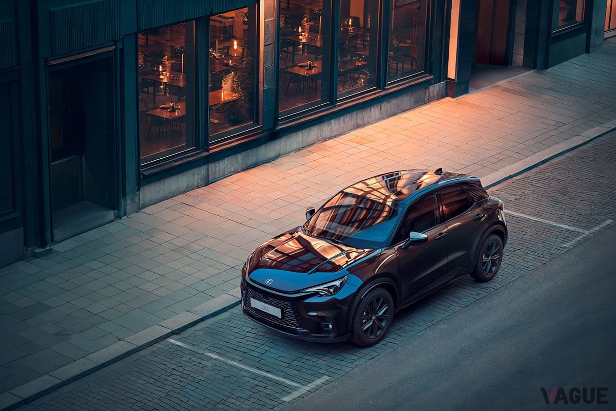 レクサス「LBX」の欧州市場向け特別仕様車「バイブラントエディション」