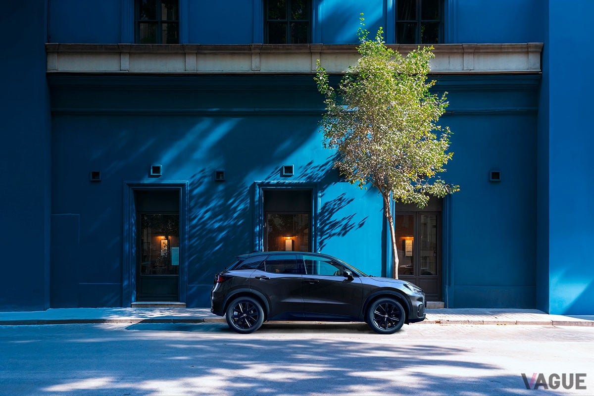 レクサス「LBX」の欧州市場向け特別仕様車「バイブラントエディション」