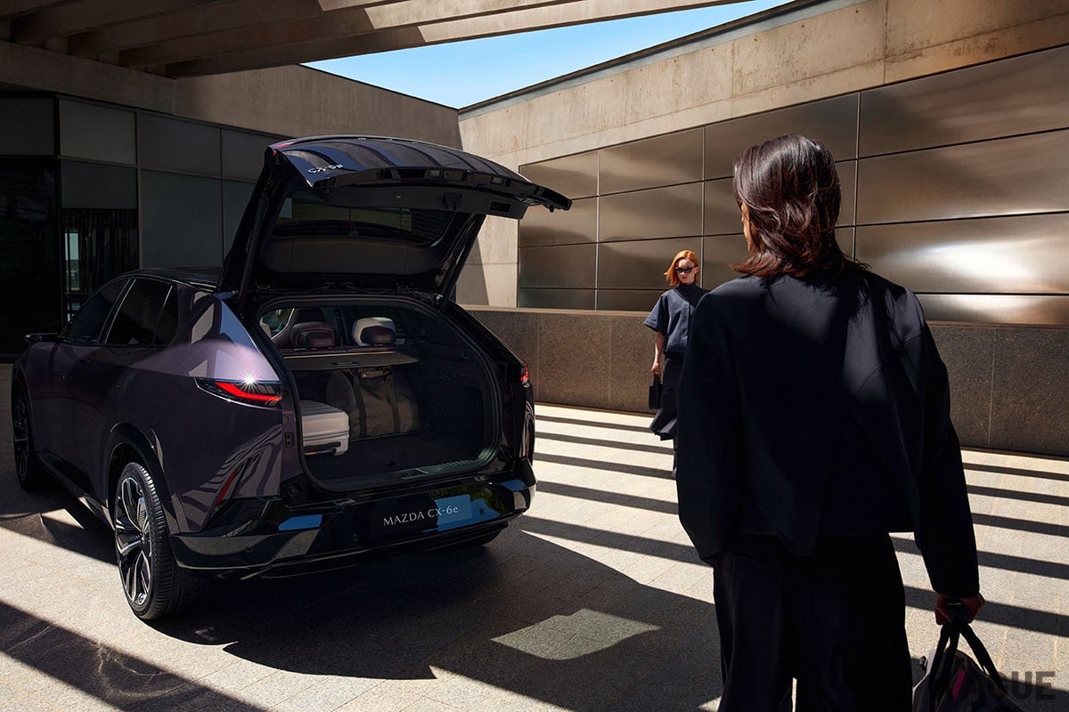 マツダ「CX-6e」